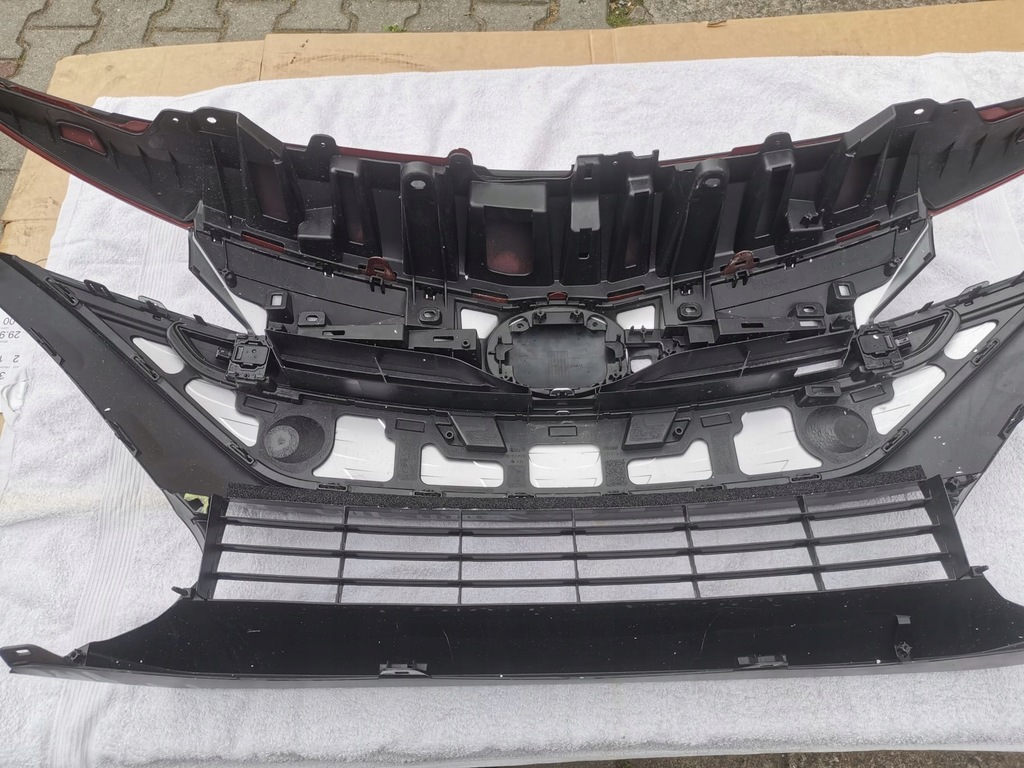 фото №6, Toyota prius iv 4 plugin решітка радіатора решітка радіатора