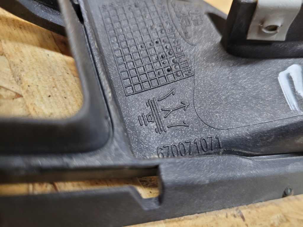 Решётка бампера перед левая maserati quattroporte vi 6 m156 lift 17-23 Цена