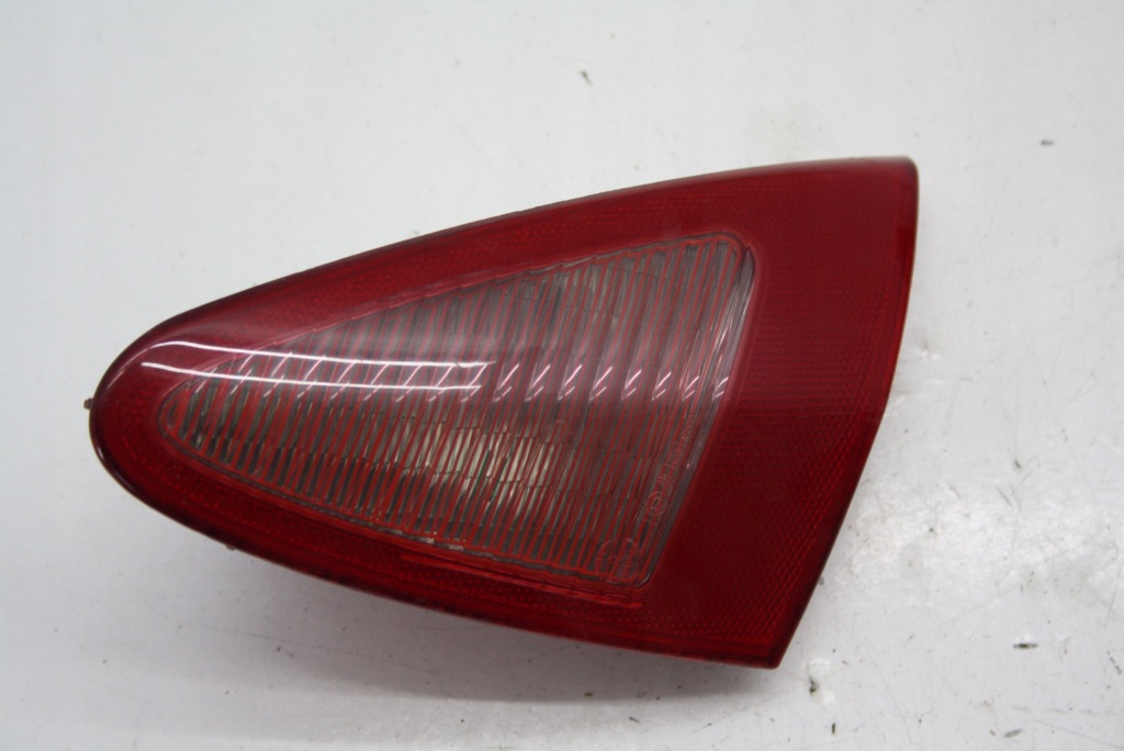 Купить Лампа крышки правый задний  alfa romeo 147 2000-2004r 03321010