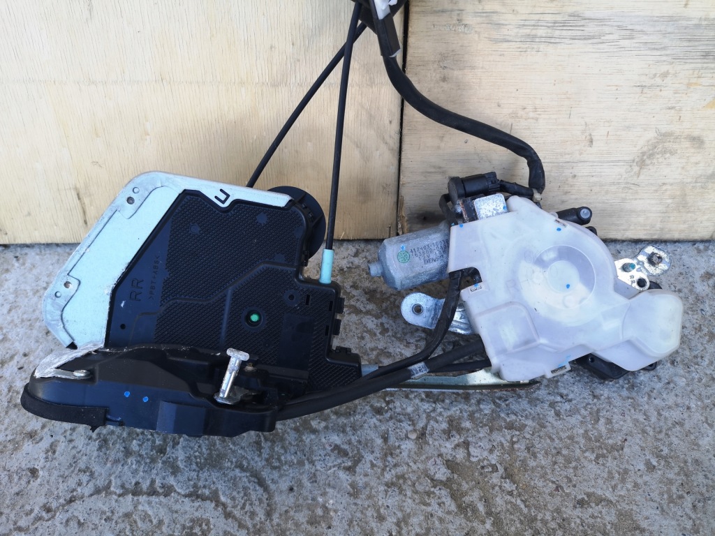 Купить Замок дверь правый задняя доводчик lexus ls ls460 iv