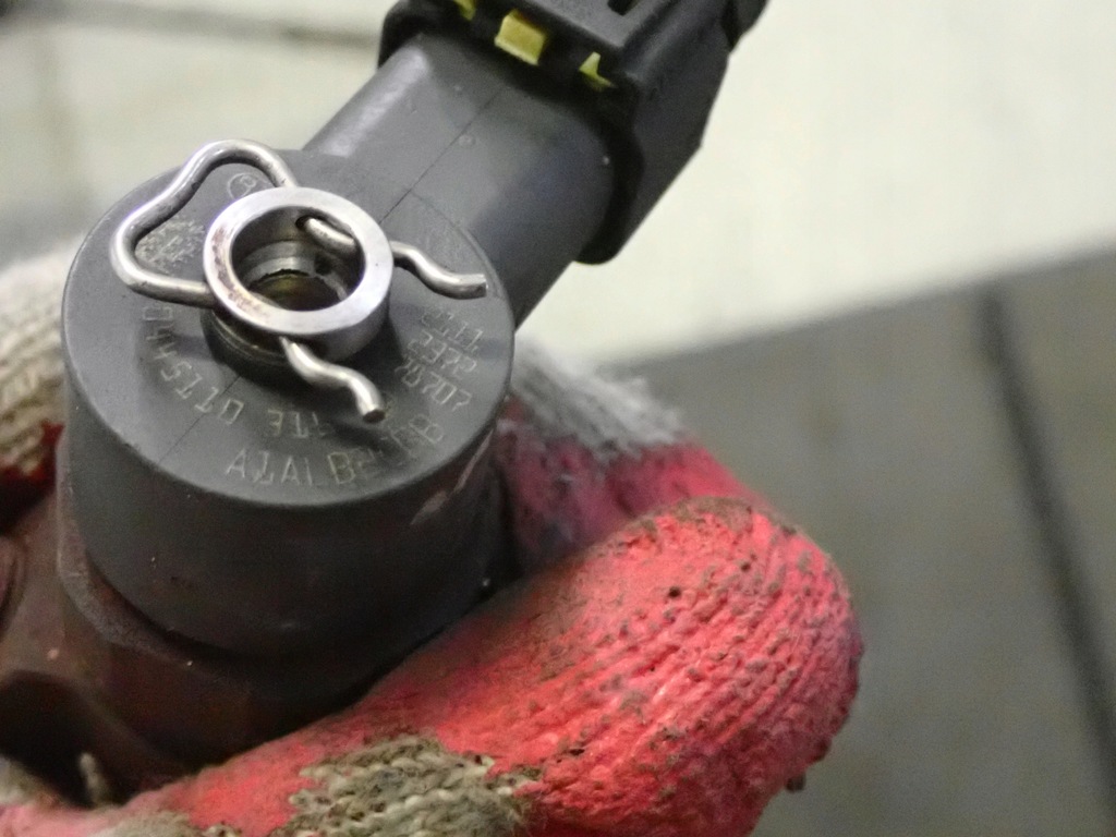 фото №7, Suzuki swift mk6 ignis 04- форсунка інжектор ddis