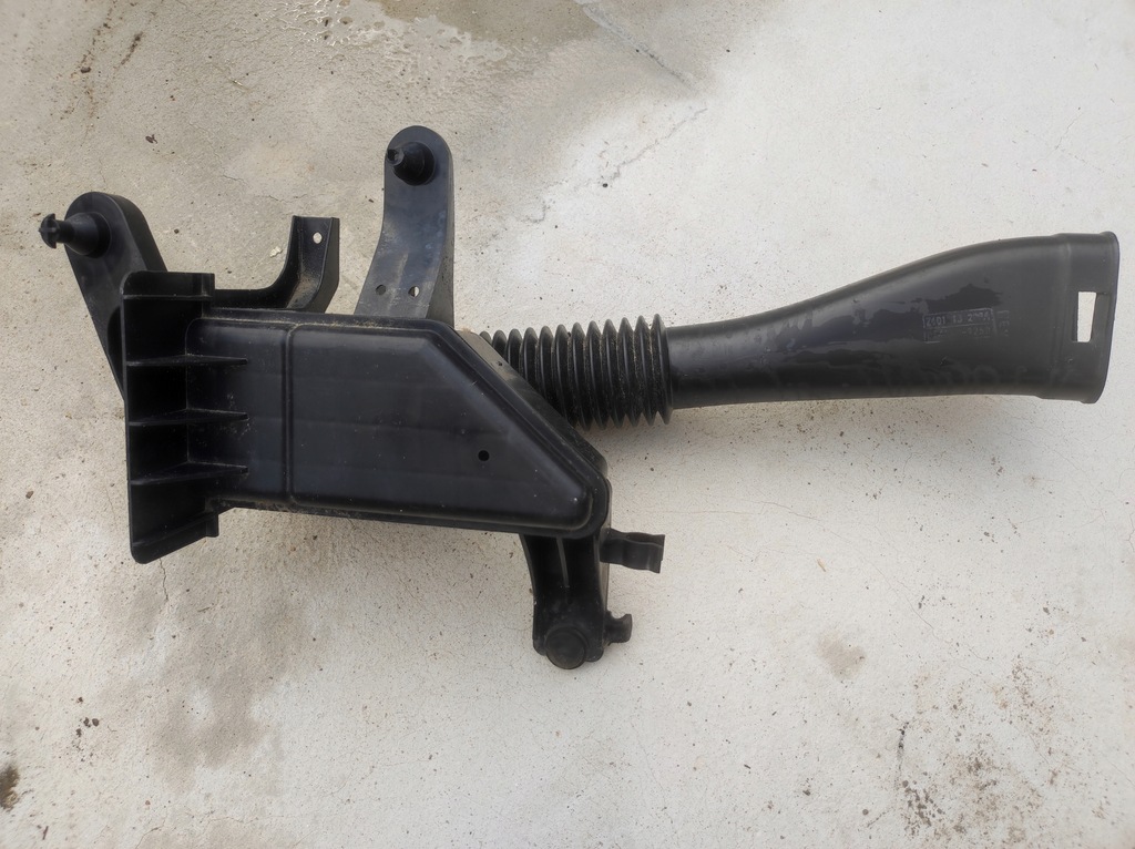 фото №1, Труба повітрозабірник mazda 3 bk z60113200a