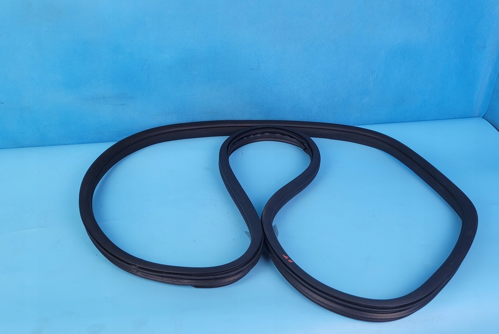 фото №1, Mercedes w205 прокладка дверь задняя a2056970251