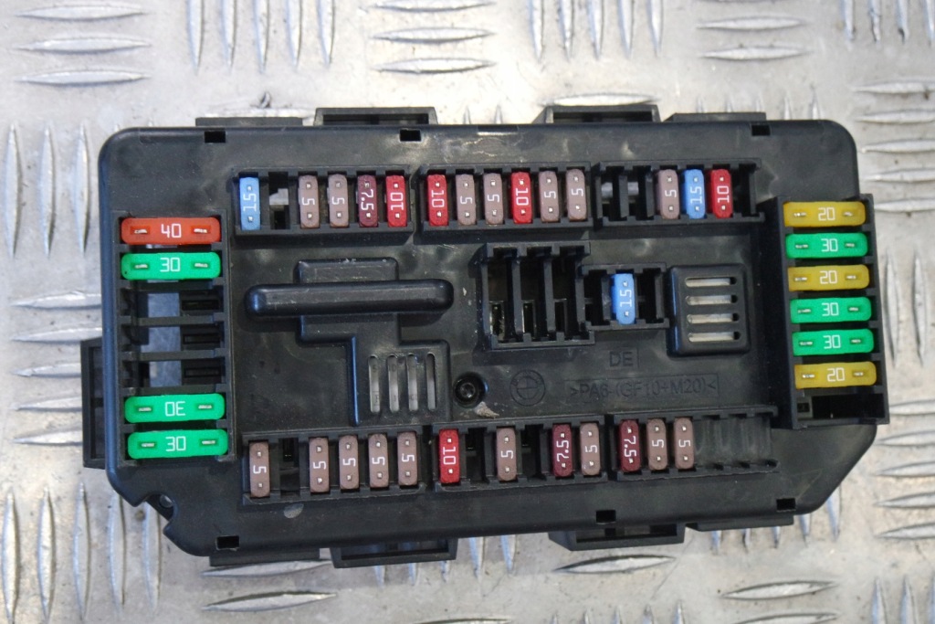 фото №1, Коробка запобіжників bmw 3 f30 9389068