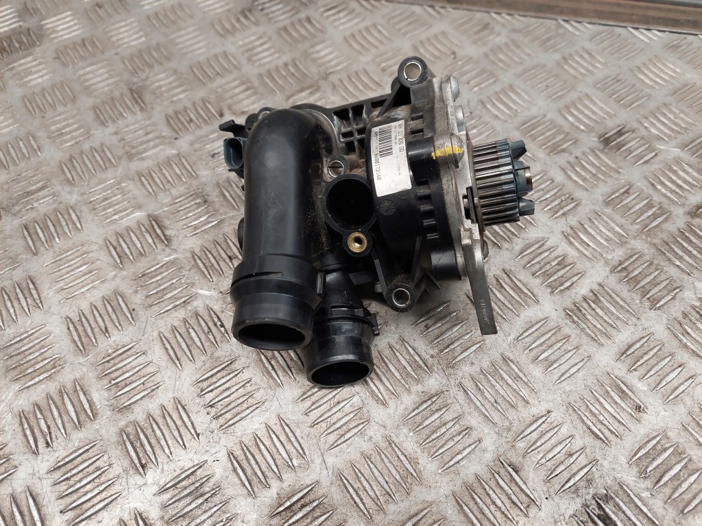 фото №1, Audi a4 s4 b8 8k 06h121010a насоса wody