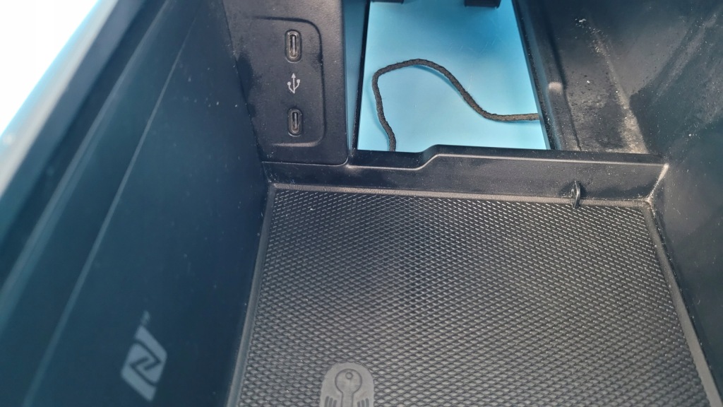 Mercedes eqe w295 350+ 23r бардачок консоли центральной a2976809706 Доставка