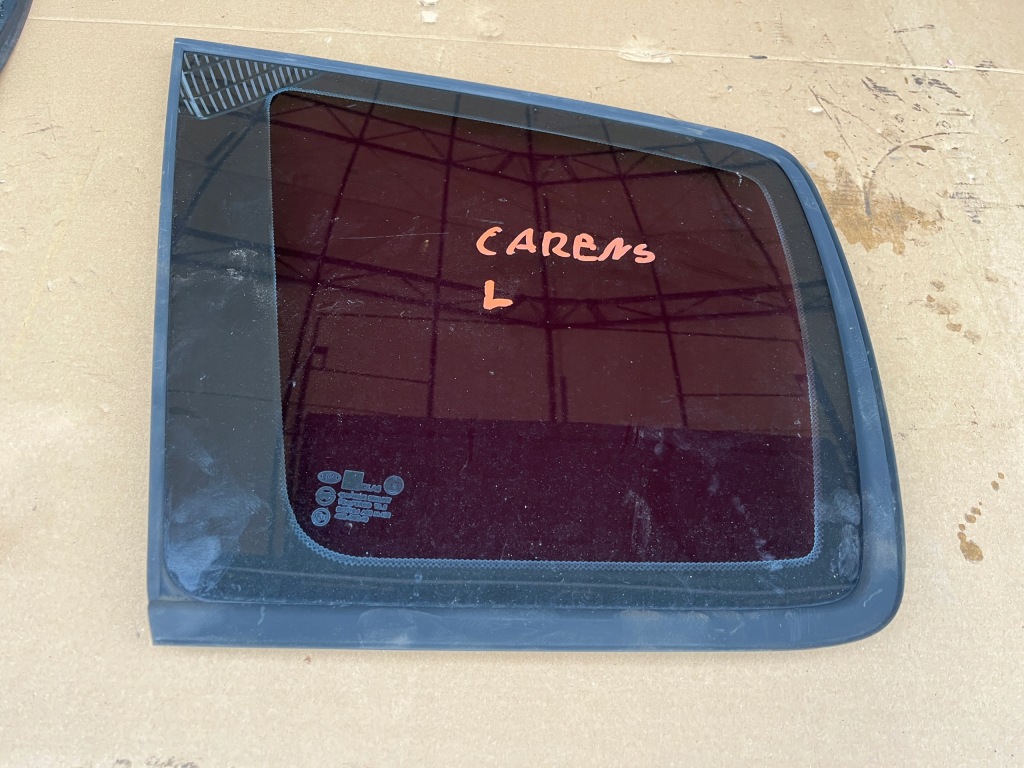 Купити Ліва скло кузовна задня kia carens 2002-2006 задня тонована