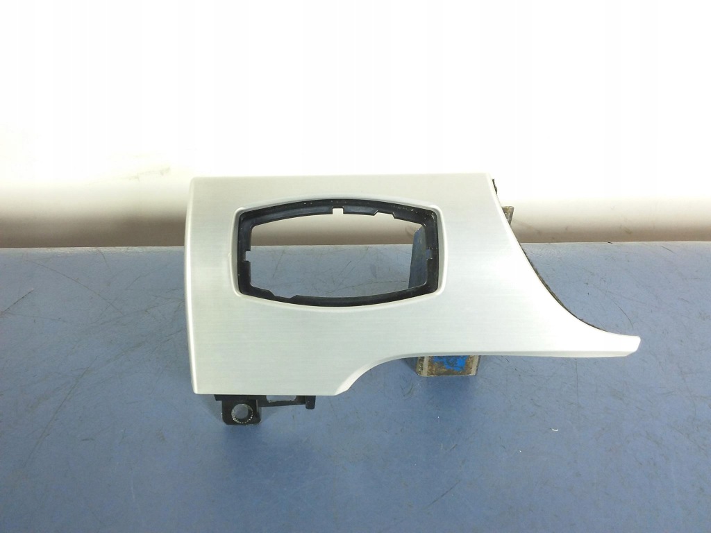 фото №1, Ford mustang mk vi рамка выключателя dekor