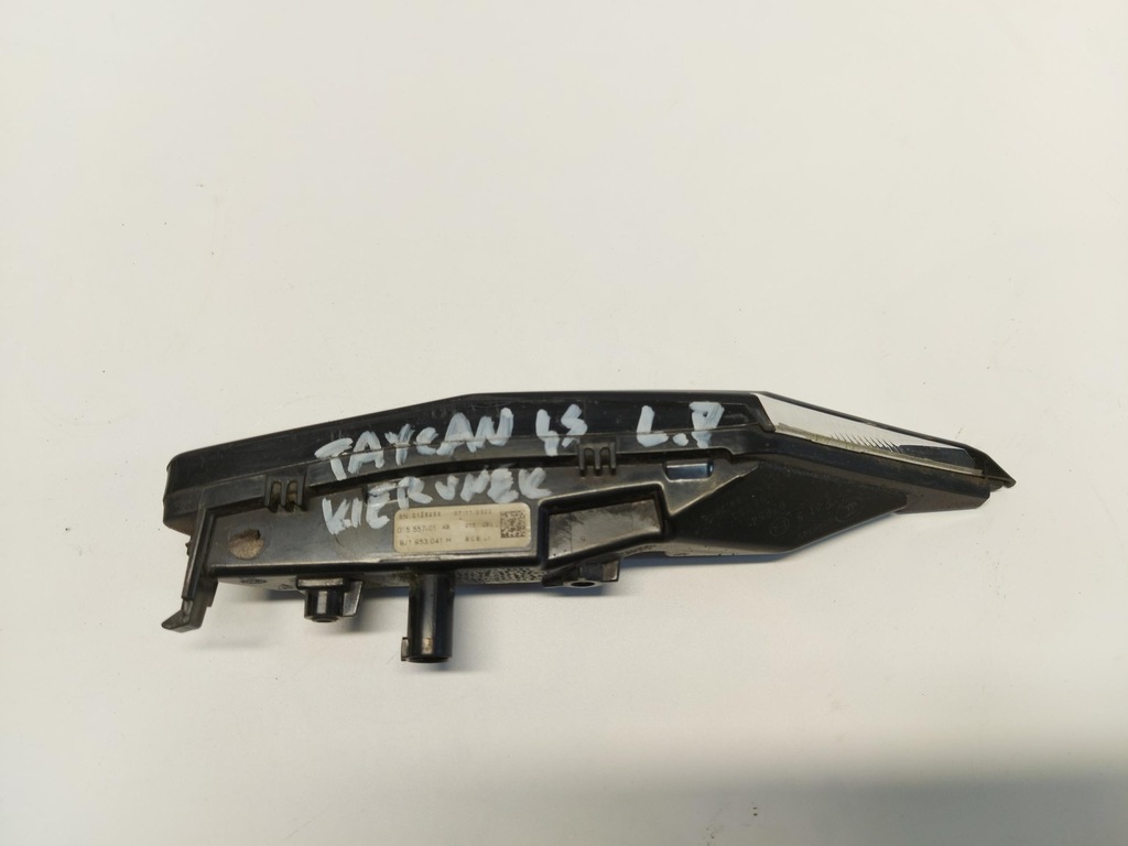 фото №5, Porsche taycan 4s 9j1 2022 поворотник левый боковой na w крыло