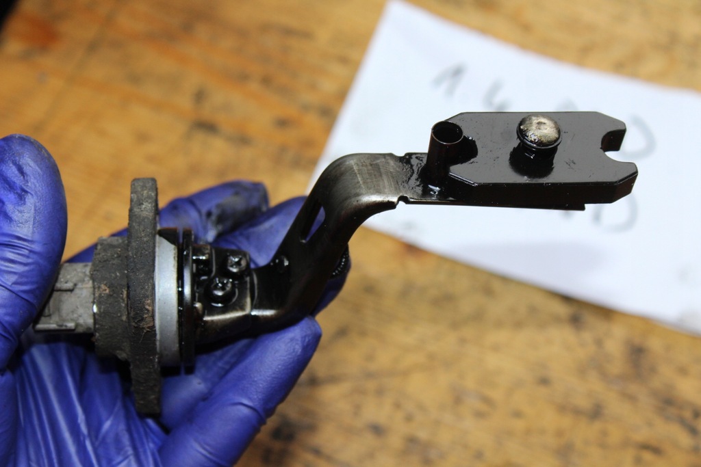 фото №16, Auris yaris corolla e12 e15 1.4 d4d 1nd датчик уровня масла