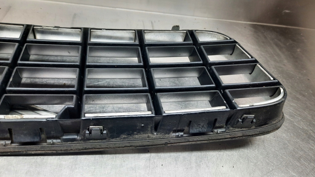 фото №13, Решітка радіатора решітка радіатора 8620641 volvo xc90 02-14r пошкоджений