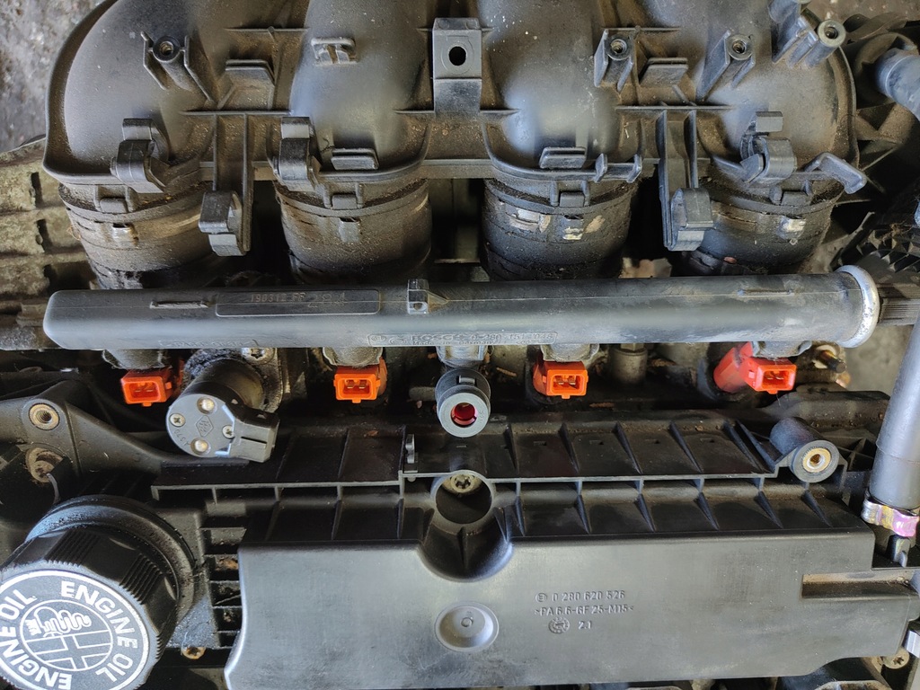 фото №1, Молдинг впрыскная 0280151048 alfa romeo 147 i 1.6 b