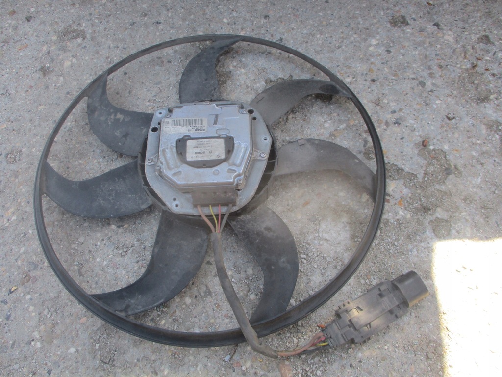 фото №1, Bmw 7 e65 4.4 245 kw 2004 r вентилятор радиатора