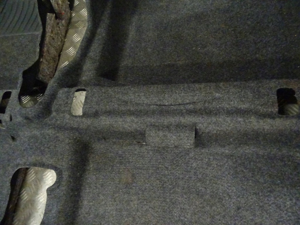 Обшивка підлога килимок peugeot 107 3d hb nr249 Зі Шроту