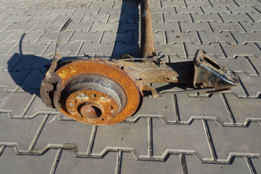 Ssangyong tivoli балка підвіска задня 1.6 d 15- в Україні