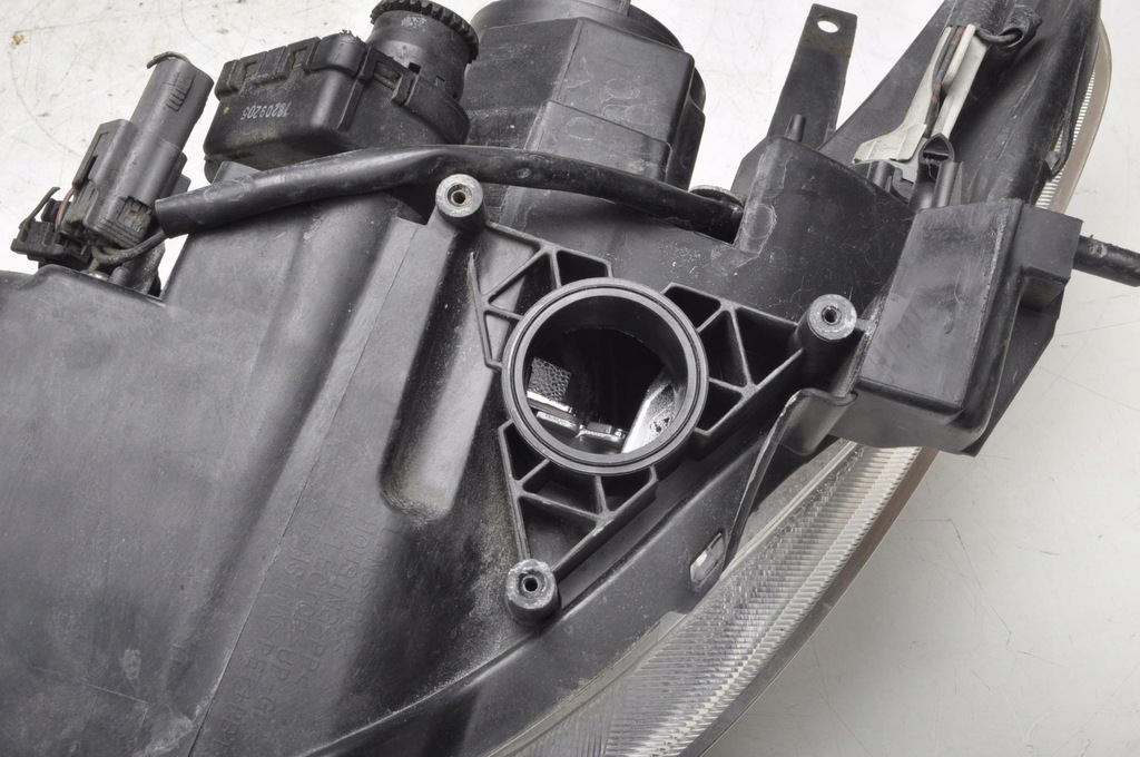 фото №10, Mazda 5 лампа правая передняя правый перед eu