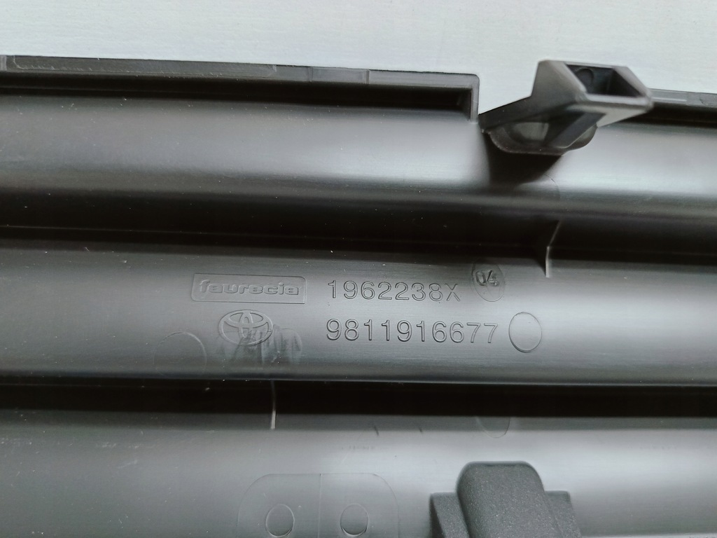 фото №11, Toyota proace ii verso 16- решётка радиатора решётка решётка радиатора бампера перед оригинальный номер 9811916677