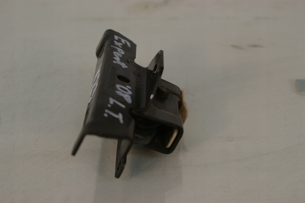 фото №1, Ролик напрямна двері лівий задня peugeot expert ii