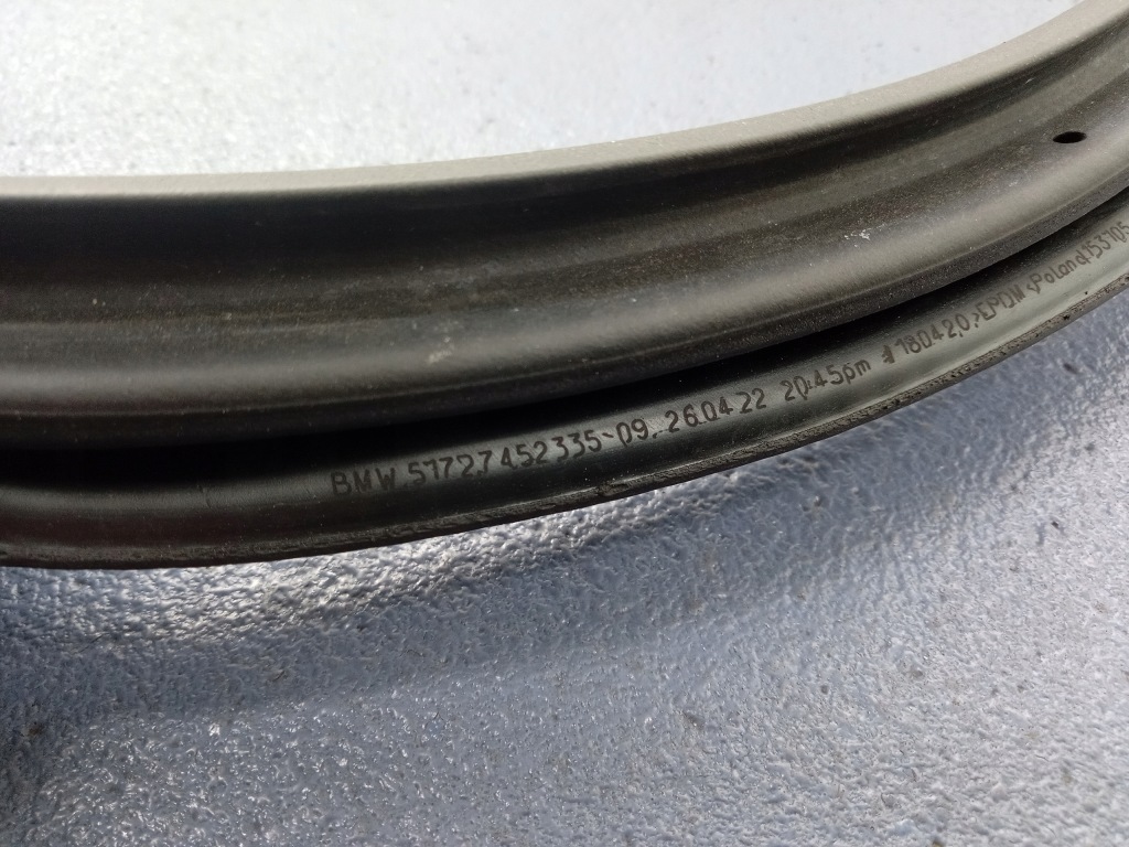 фото №4, Bmw 1 f40 прокладка двері задня права задня 7452335