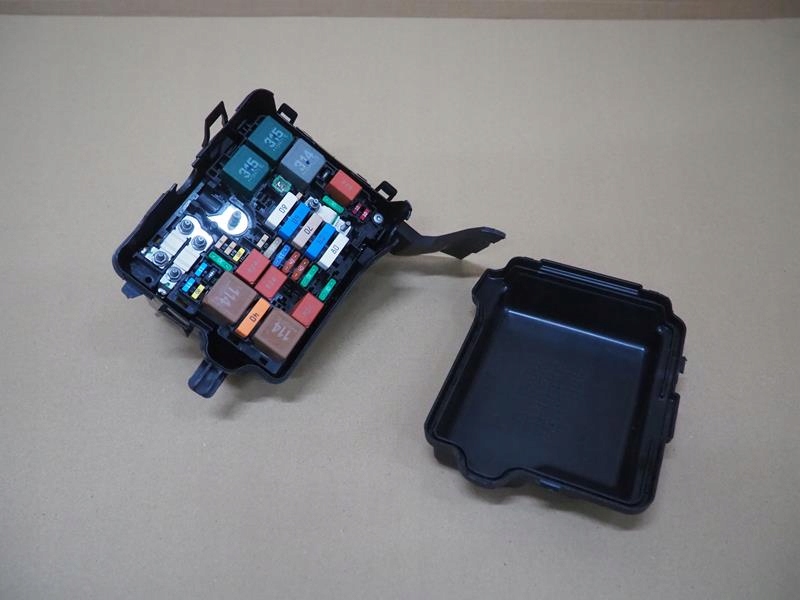 фото №2, Коробка предохранителей citroen c4 cactus