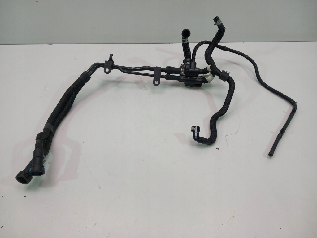 фото №1, Bmw x2 f39 2.0d шланг трубка топлива 8579948 8579950