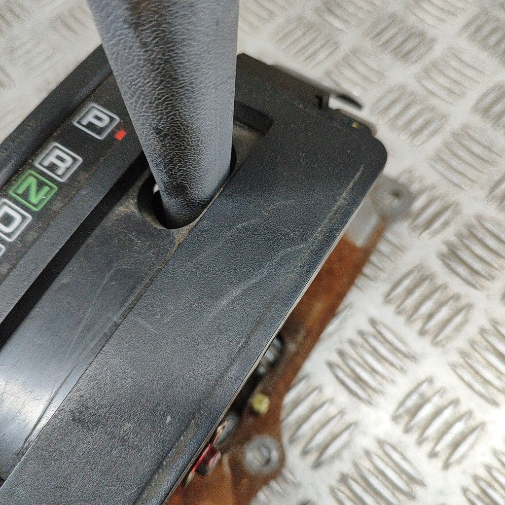 фото №6, Mitsubishi pajero 1998 домкрат переключения передач / верхний