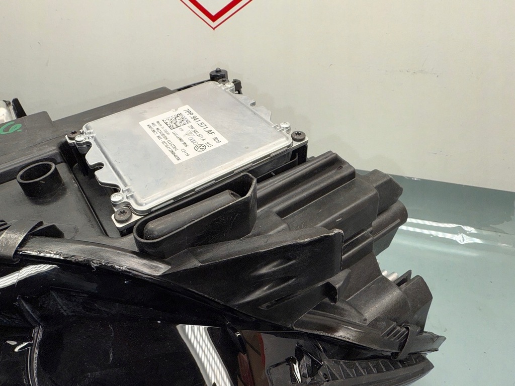 фото №14, Vw touran 5tb лампа перед левая правая full led полный с модулями