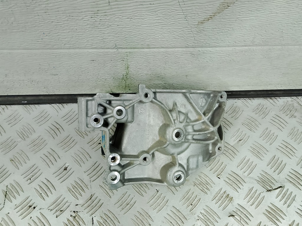 фото №1, Toyota proace peugeot partner k9 2023 кронштейн кронштейн 9823598480