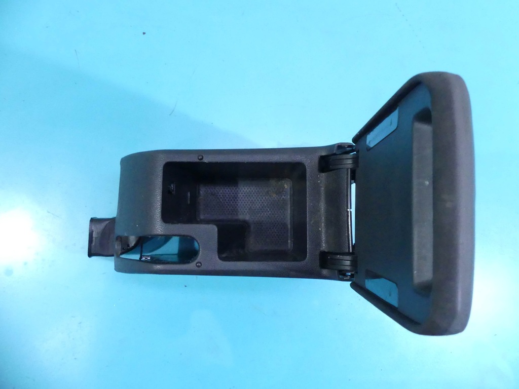 фото №8, Підлокітник vw golf vi