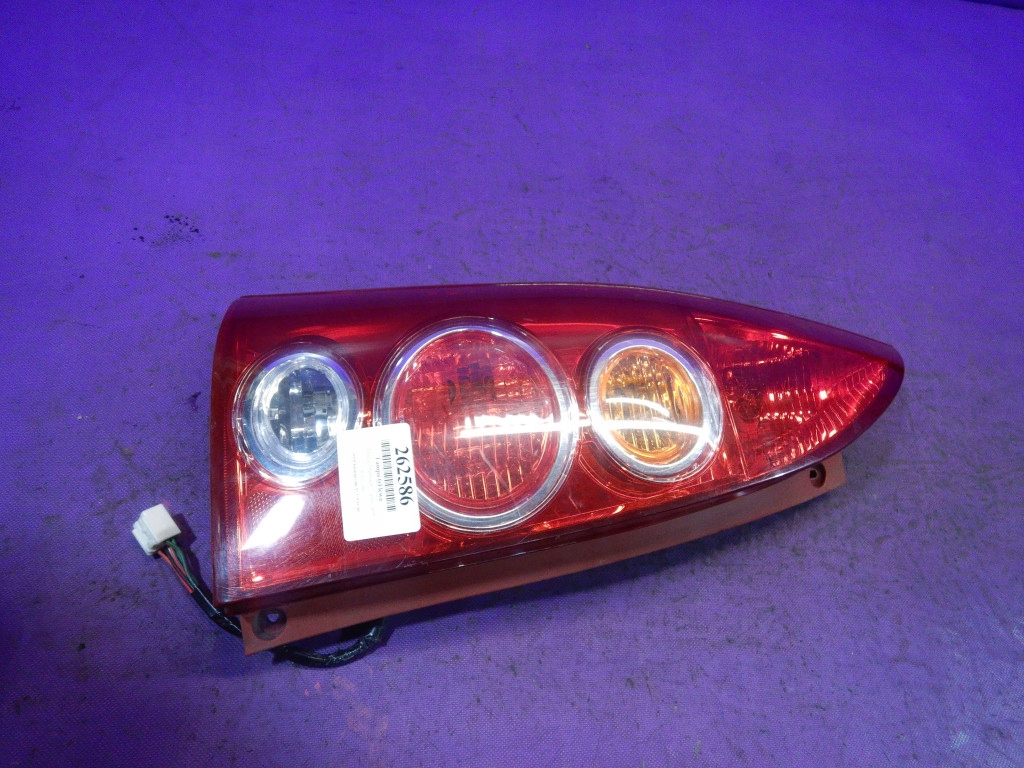 фото №1, Mazda premacy 01-05 lift лампа задня ліва 012161952lr