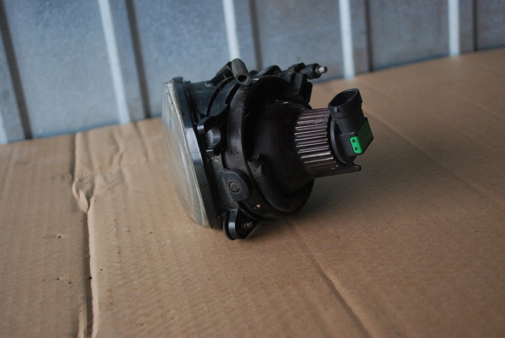 фото №12, Протитуманна фара правий перед audi a8 d3 przed liftem