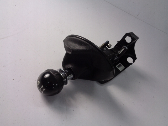 фото №1, Ручка чохол передач fiat 500 lift 1.2 бензин 2015 rok