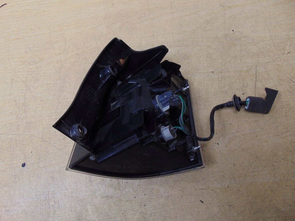 фото №7, Лампа левая задняя mitsubishi outlander ii europa