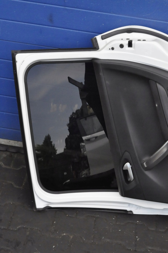 фото №11, Peugeot 2008 дверь правый задняя задние