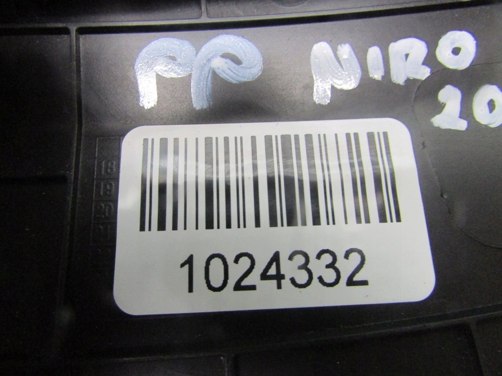 фото №9, Niro 20r молдинг бампера крила права перед