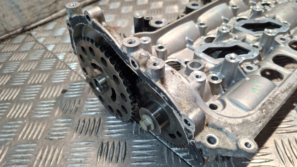 Кришка клапанів з розподільчі вали renault megane ii 2.0dci Оригінал