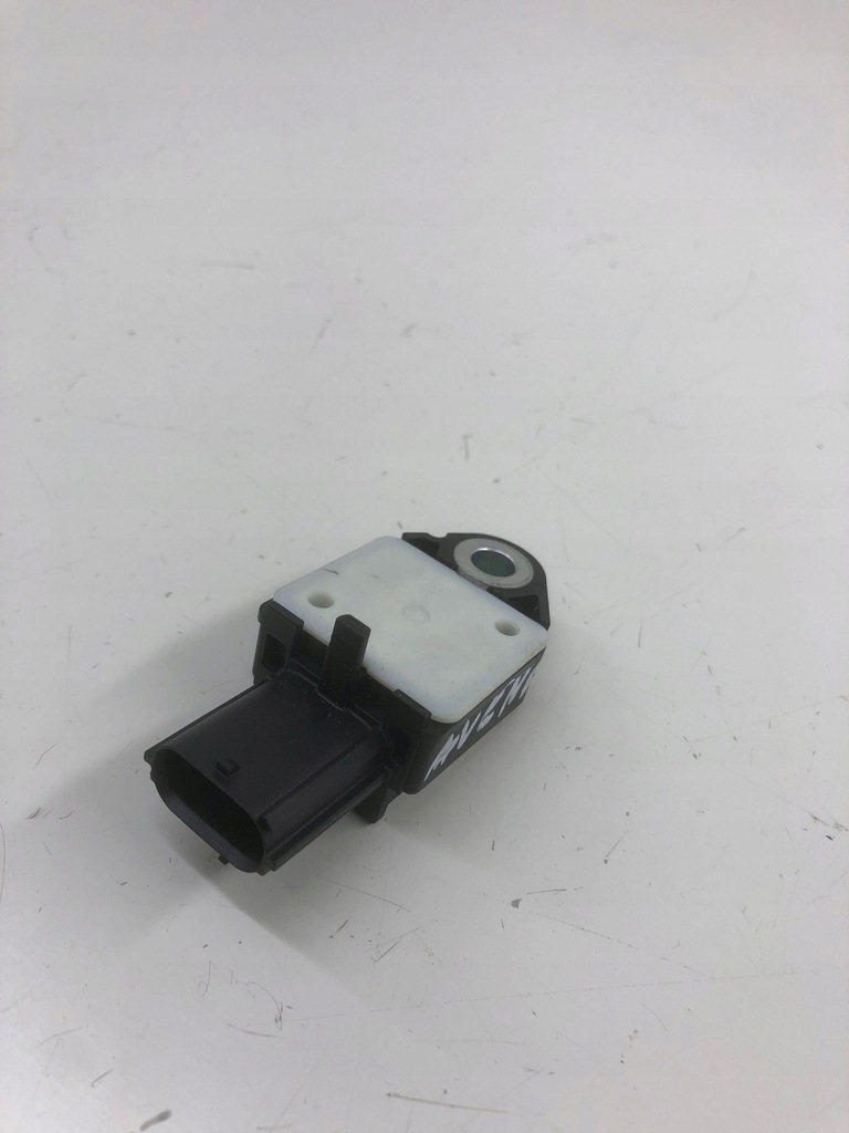 фото №5, Toyota avensis t270 2016 датчик удару подушка безпеки