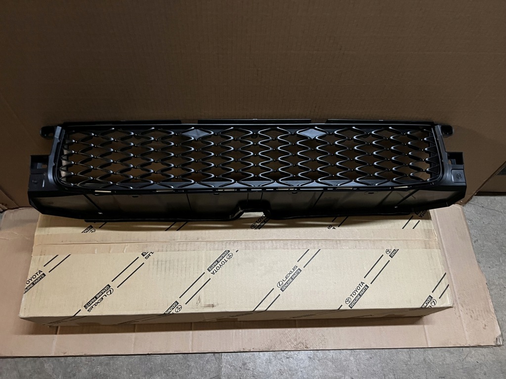 фото №1, Lexus ct 200h f-sport przed lift решітка бампера