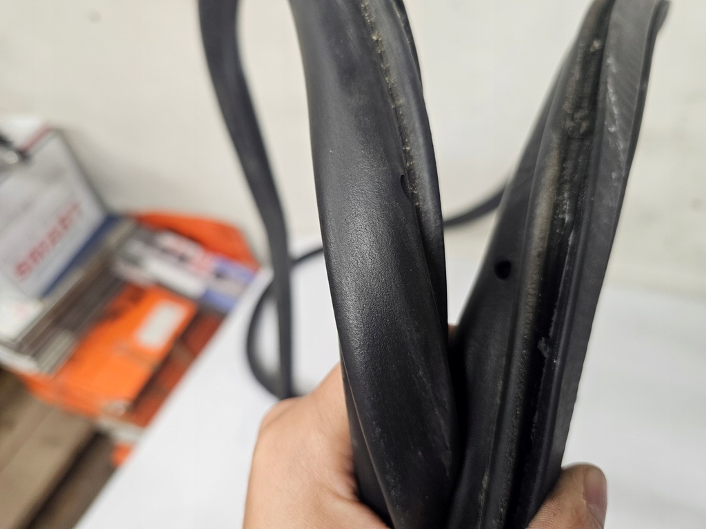 фото №6, Audi q7 4l 07r прокладка крышки задний задняя 4l0827705d