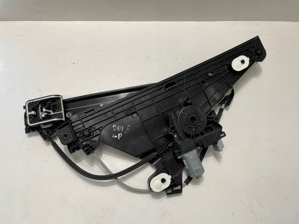 фото №1, Подъемник стекло левый перед передний peugeot 208 ii