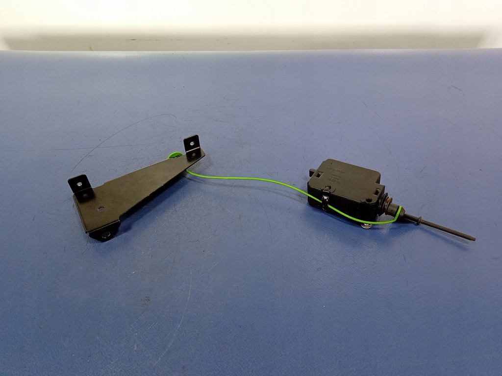 фото №4, Bmw 7 e65 e66 привод крышка заливной топлива 6987638