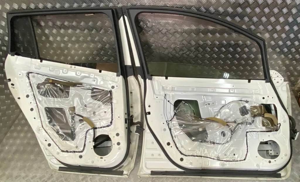 фото №16, Бампер перед kompletny nissan leaf i ze0 набір частини кузовних