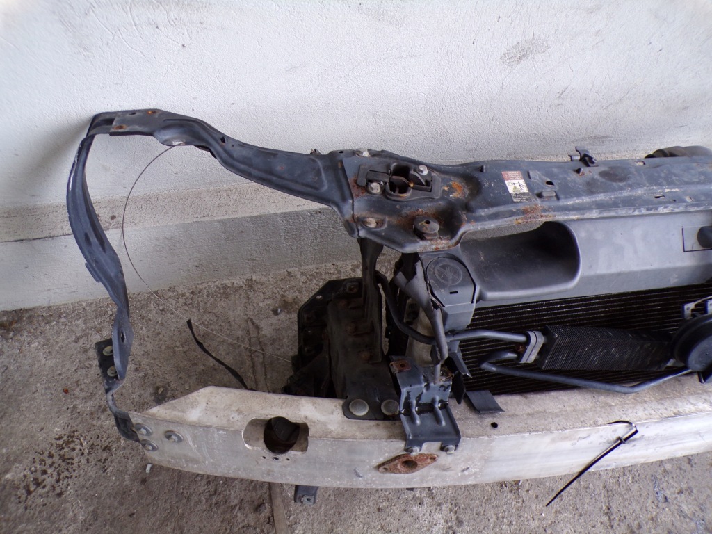 фото №4, Pas передній радіатор mercedes w203 c32 amg 3.2