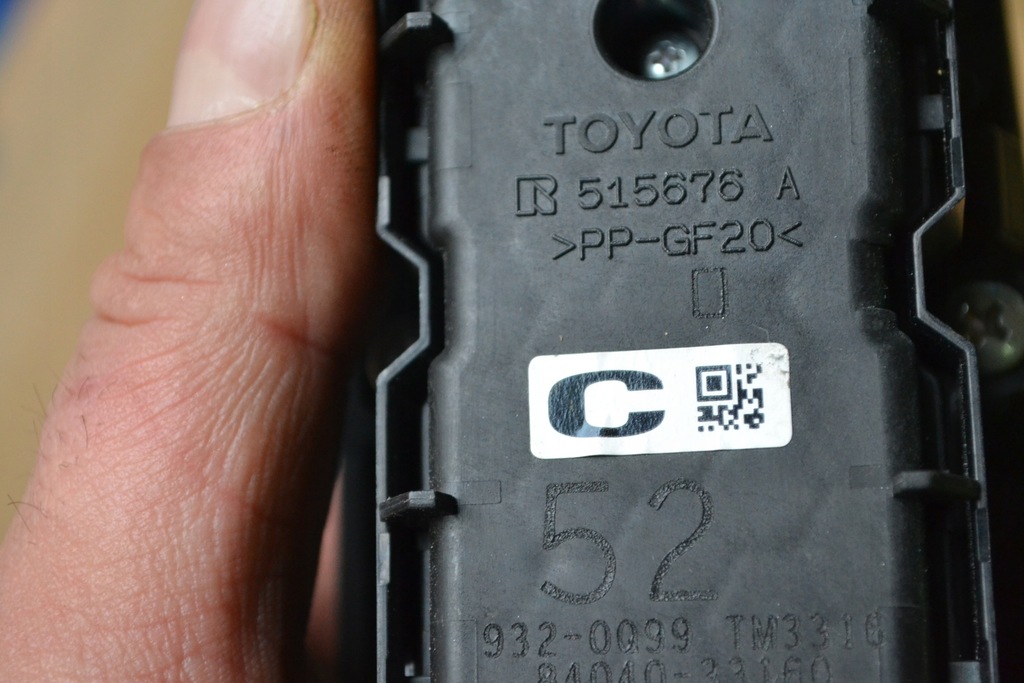 фото №8, Toyota camry 2020 переключатель окон перед левый