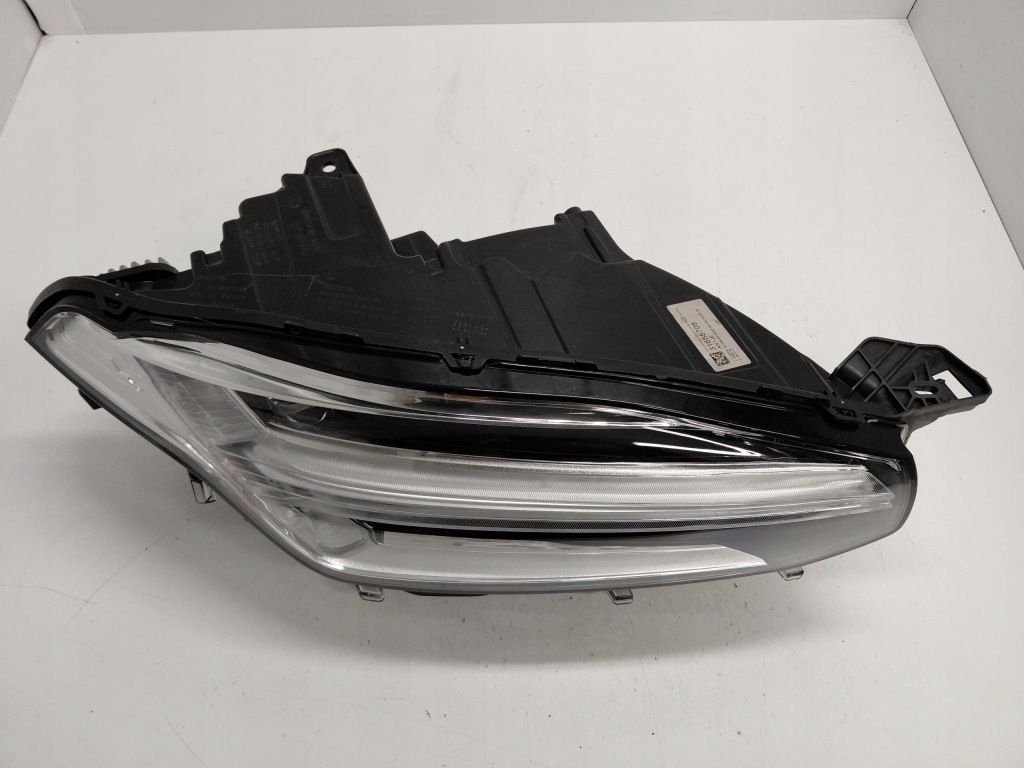 Volvo xc90 2 рестайлінг  mid led 2 модулі фара правий ліва Київ