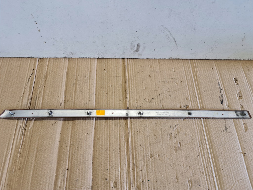 фото №7, Молдинг dekor правий перед audi a8 d2 4d0867410re