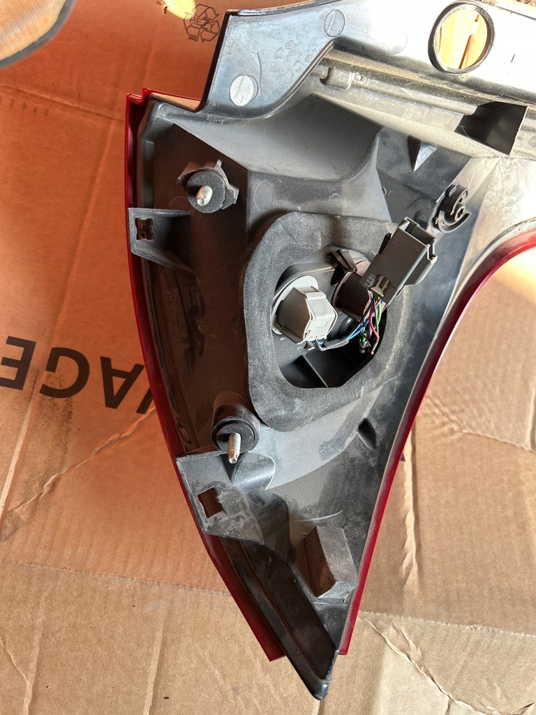 фото №8, Volvo оригинальный номер l90007892 задняя лампа левая