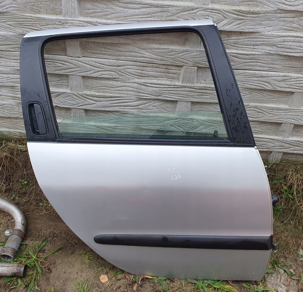 фото №1, Двері правий задня peugeot 206 lift kombi ezr