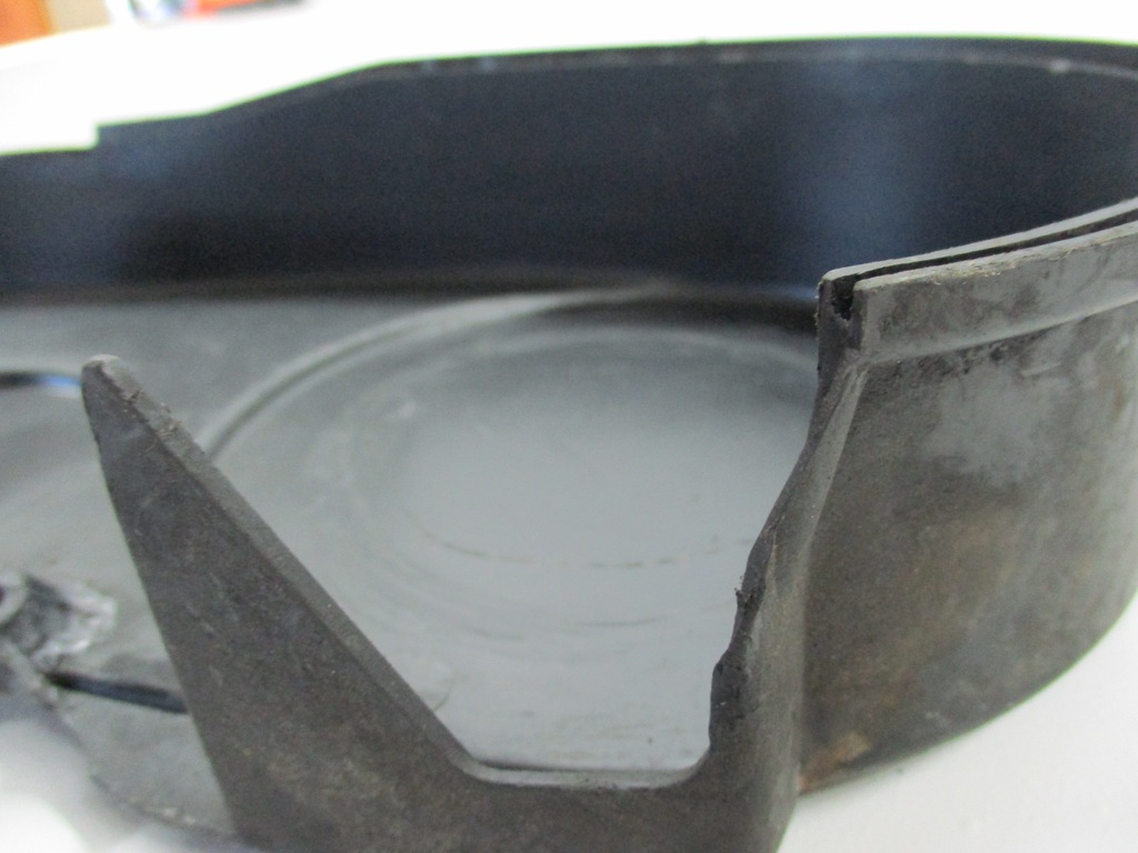 фото №8, Mitsubishi pajero i 2.5 td корпус захист розподільного валу