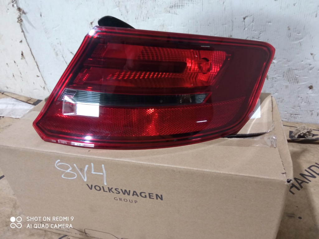 фото №1, Audi a3 8v лампа правая задняя задняя 8v4941096a